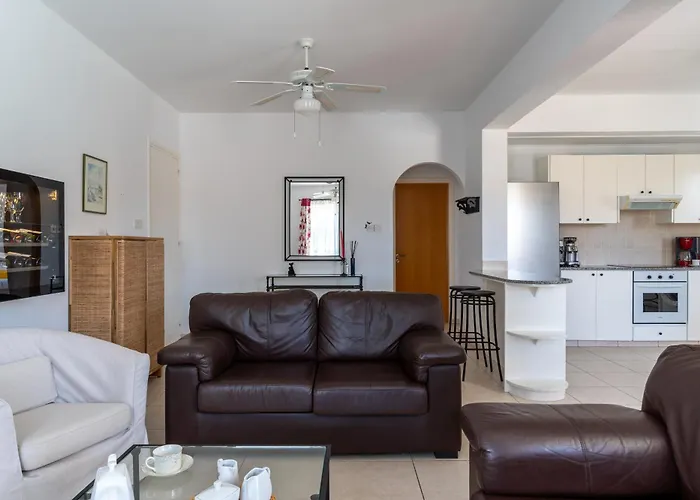 Retreat 2 Bedrooms And 2 Bathrooms With Pools Tala