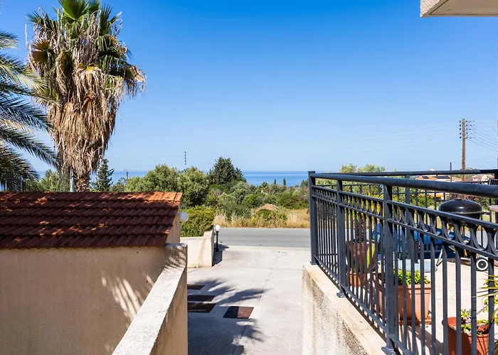 Retreat 2 Bedrooms And 2 Bathrooms With Pools