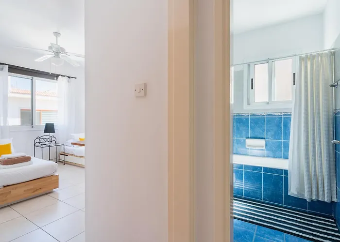 Lägenhet Retreat 2 Bedrooms And 2 Bathrooms With Pools