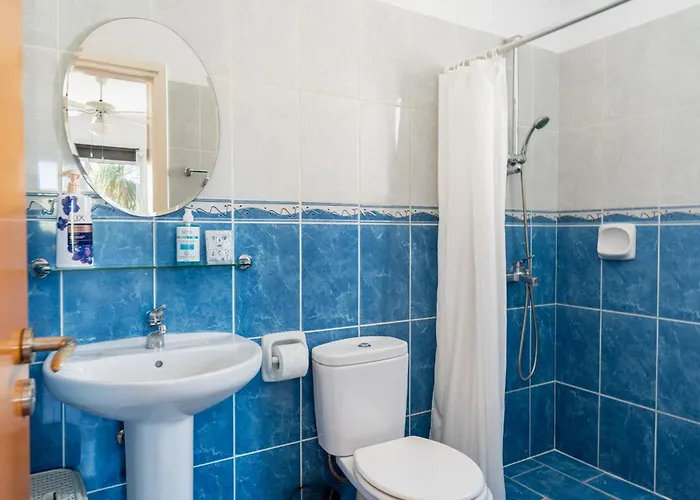 Retreat 2 Bedrooms And 2 Bathrooms With Pools *