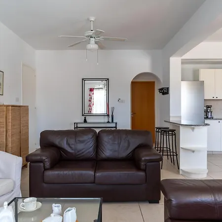 Retreat 2 Bedrooms And 2 Bathrooms With Pools Тала