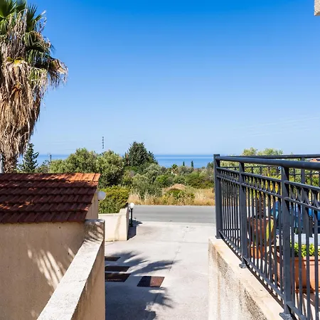 Retreat 2 Bedrooms And 2 Bathrooms With Pools