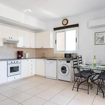 Retreat 2 Bedrooms And 2 Bathrooms With Pools Тала