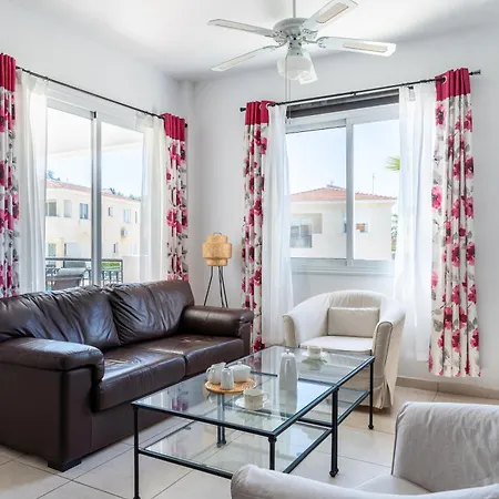 Retreat 2 Bedrooms And 2 Bathrooms With Pools Apartment *