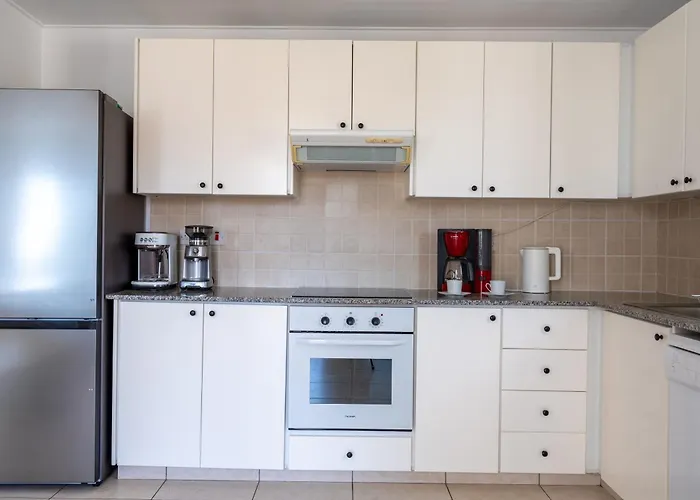 Retreat 2 Bedrooms And 2 Bathrooms With Pools * Tala