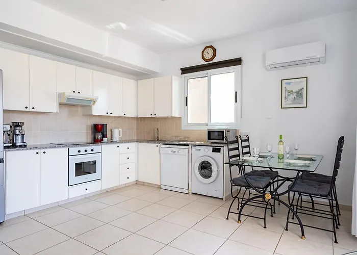 Retreat 2 Bedrooms And 2 Bathrooms With Pools Tala