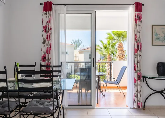 Retreat 2 Bedrooms And 2 Bathrooms With Pools Tala