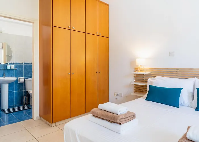 Retreat 2 Bedrooms And 2 Bathrooms With Pools